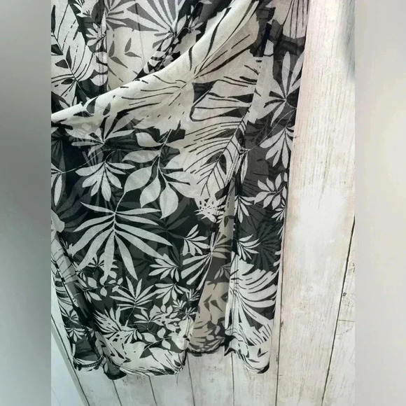 NE & LO Sheer cover up size small Black and White - Picture 5 of 9